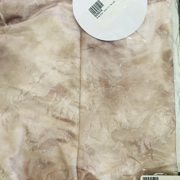 PRINCESS POLLY *NWT* {6} Shelton Shorts Beige - Picture 4 of 4